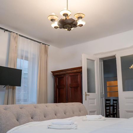 Casa Puscariu Apartamento Braşov Exterior foto