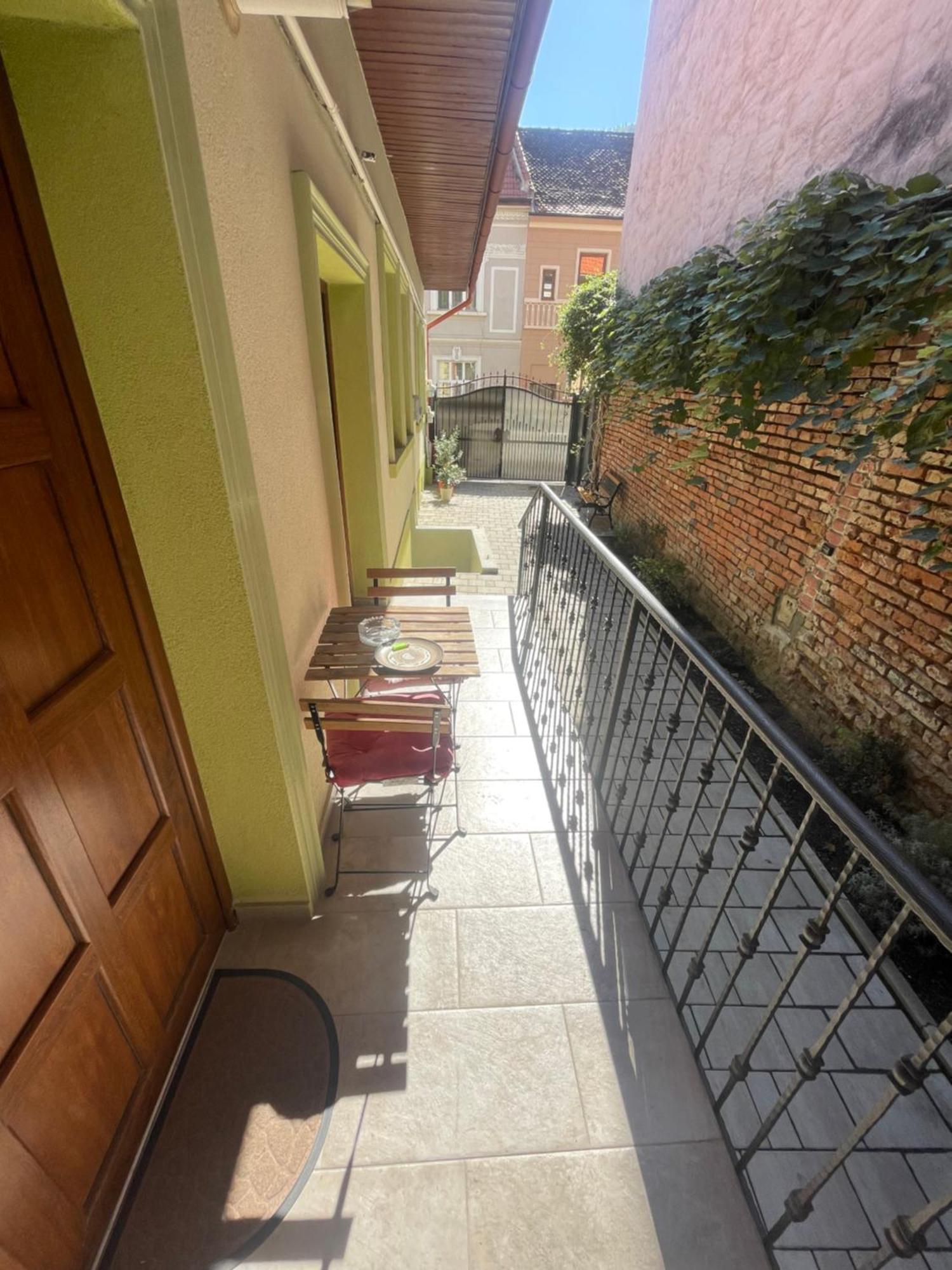 Casa Puscariu Apartamento Braşov Exterior foto